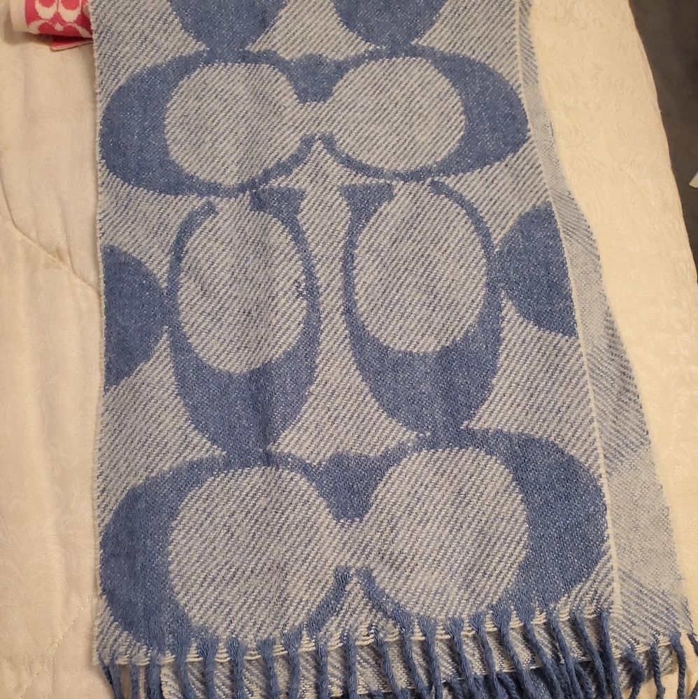 Coach scarf